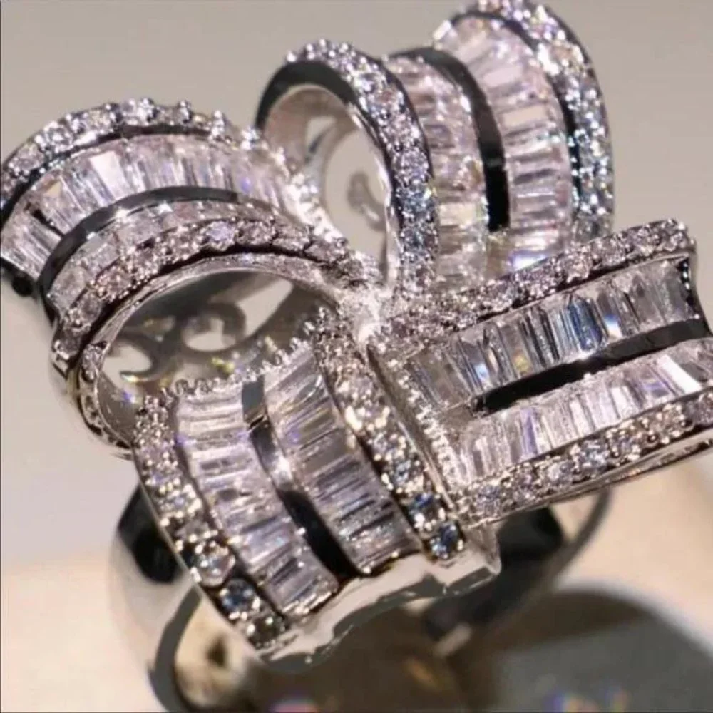 NEW 925 STERLING SILVER DIAMOND RING, CUTE RING, SHINY RING. - Picture 3 of 5